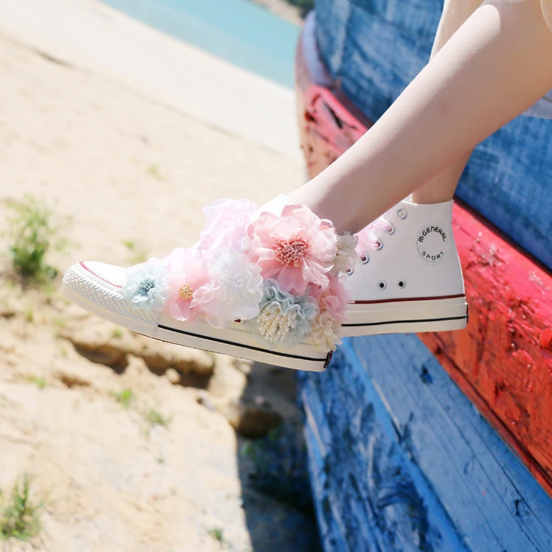 Womens Round Toe Sneakers DIY Flowers Shiny Girls Shoes Casual Sweet Breathable Laides High-top Canvas Pearl Beach