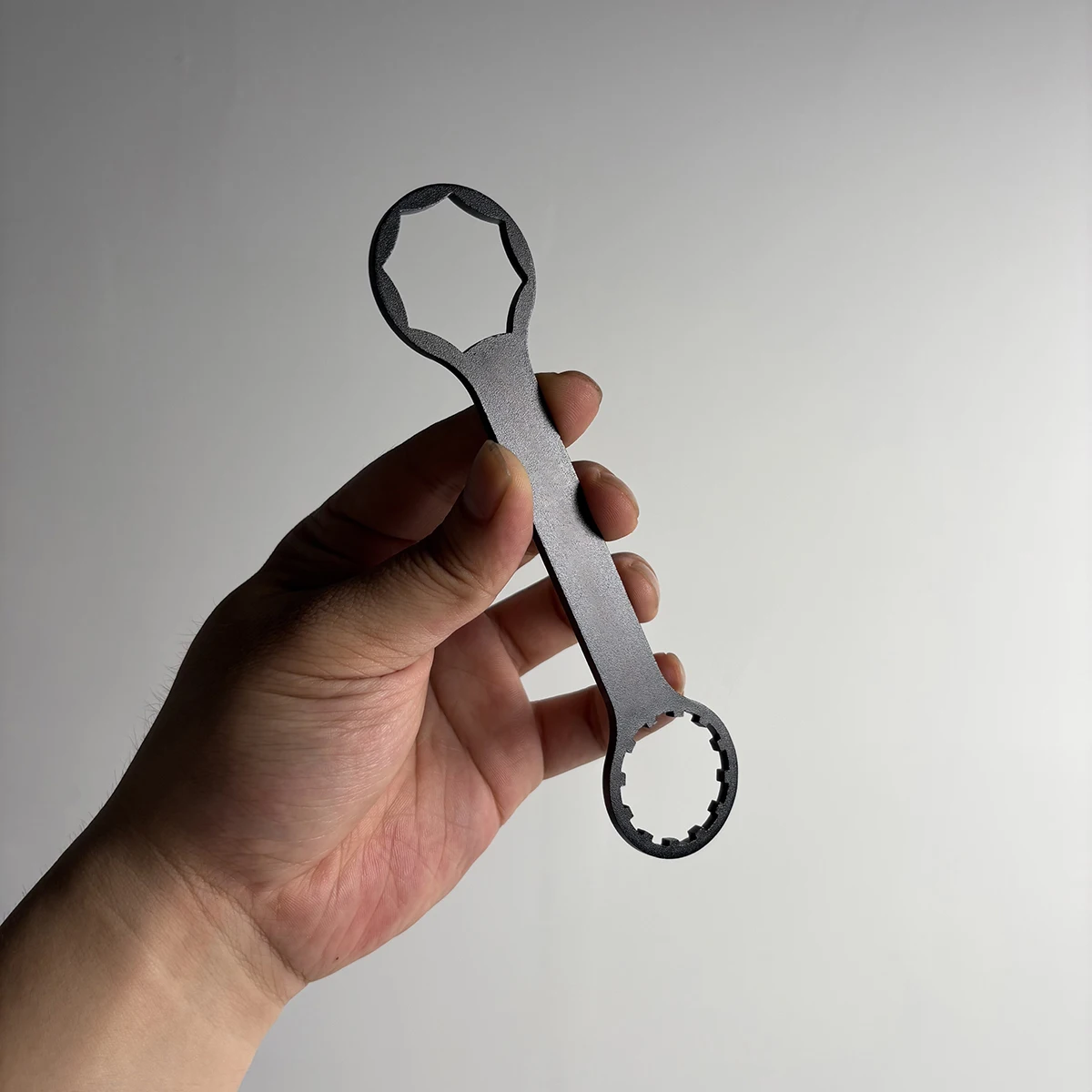 Bicycle front fork repair wrench, suspension cover disassembly and installation tool, durable metal wrench, suitable for road