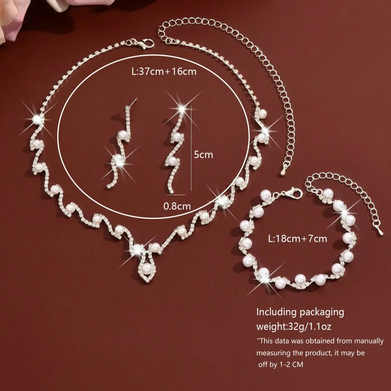 New diamond-encrusted pearl geometric earrings, necklaces, bracelets and handbags as well as dress jewelry sets