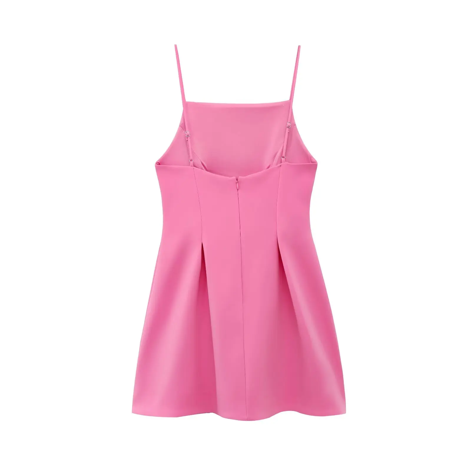   فستان نسائي بحزام سباغيتي مع جزء علوي مناسب وتفاصيل مطوية على التنورة مثالي لملابس الصيف والحفلات غير الرسمية