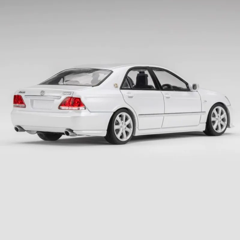 Micro Turbo 1:64 Toyota Crown Athlete S180 Diecast Model Car