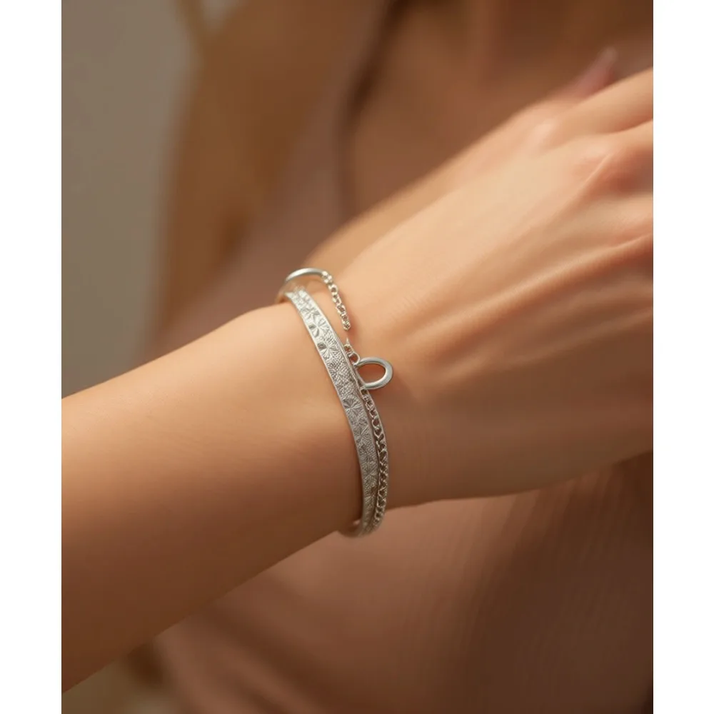 

Серебряный браслет ручной работы в подарок маме на День матери