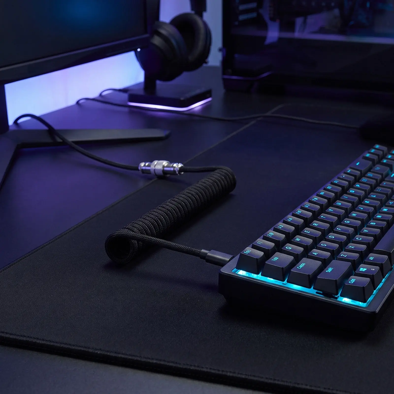 Gaming Keyboard Data Cable Coiled for E-sports Accessories Aviation Plug Double-sleeved Black