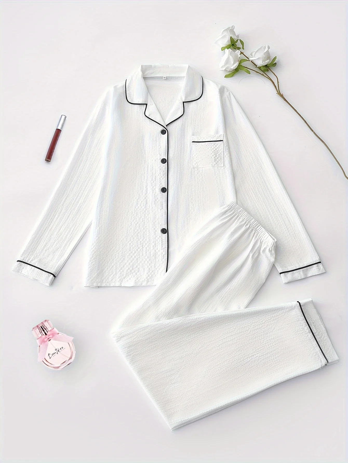 Damen-Pyjama-Set mit langen Ärmeln – lässiges, einfarbiges Oberteil mit geknöpfter Tasche und langer Hose, gewebter Polyester-Pyjama für Erwachsene für den Herbst/ – Detail 7