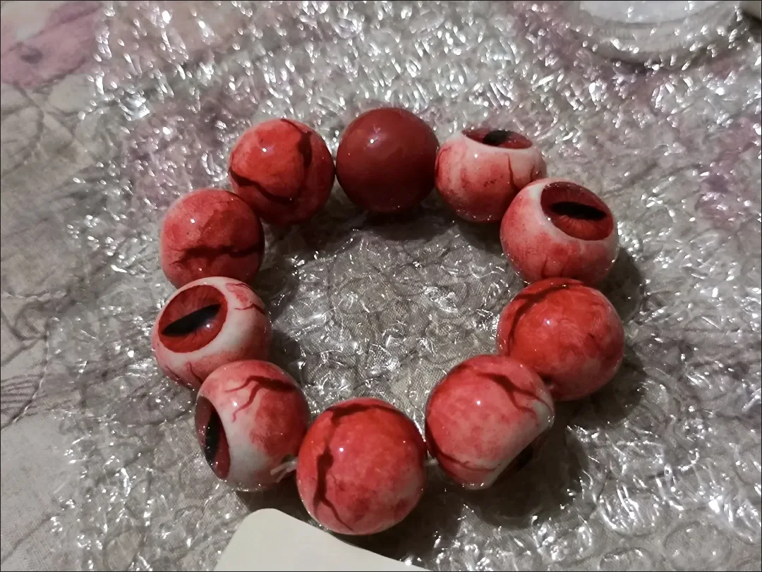 

Europe America Resin Blood Colored Drop Glue Vertical Pupils Eyeballs Beading Bracelet UNISEX Eye Catching Exaggerated Bracelet