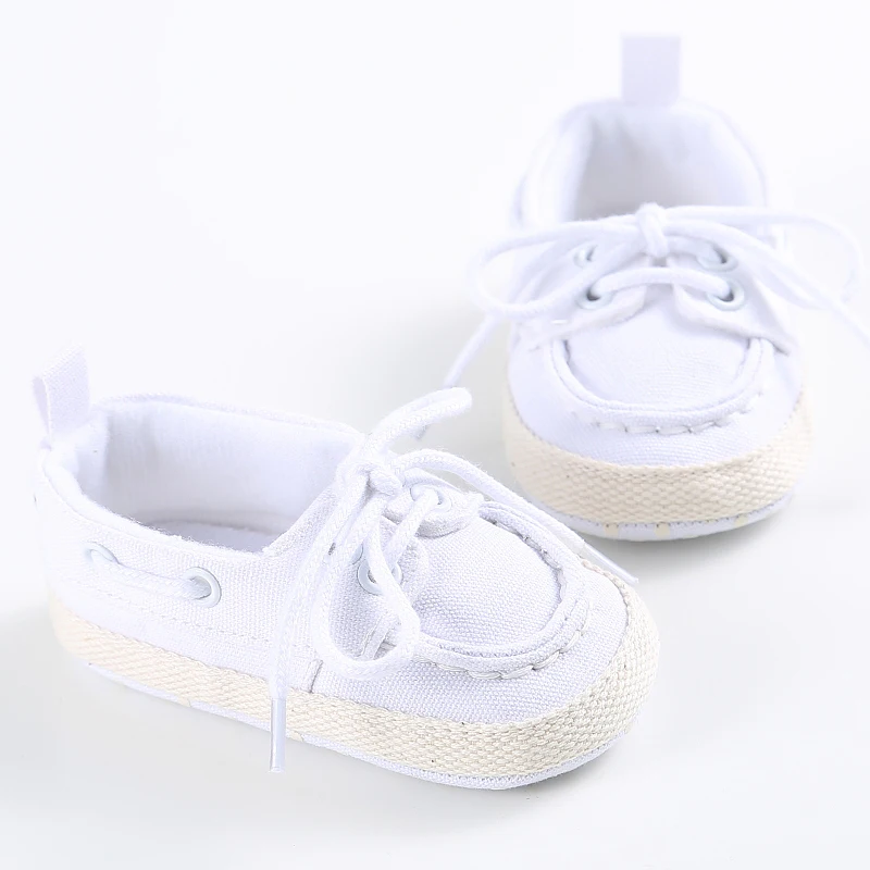 Zapatillas de cuna geométricas para bebés y niños, zapatos ligeros con purpurina, antideslizantes, con cordones, cómodos para caminar en todas las estaciones