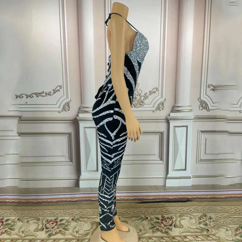 セクシーな黒のベルベットのラインストーンパネルロンパースホルタージャンプスーツポールダンス衣装女性ステージフェスティバル衣装絶賛服 XS4947