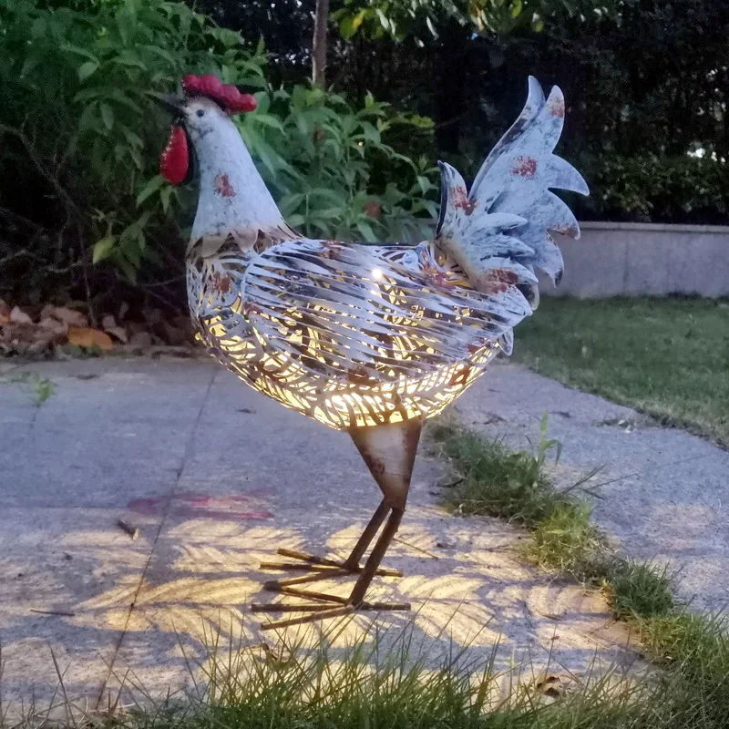 

Solar Powered Glowing Chicken Statue Antique Metal Farm Animal Decor Garden Rooster Hen Pair Weather Resistant Vintage Ornament