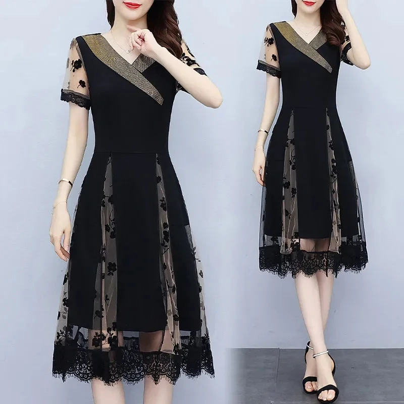 Dress 2024 New  Summer Cover Belly Women French Age-Reducing V-Neck Short-Sleeved Mesh Stitching Embroidery Little Black Dress