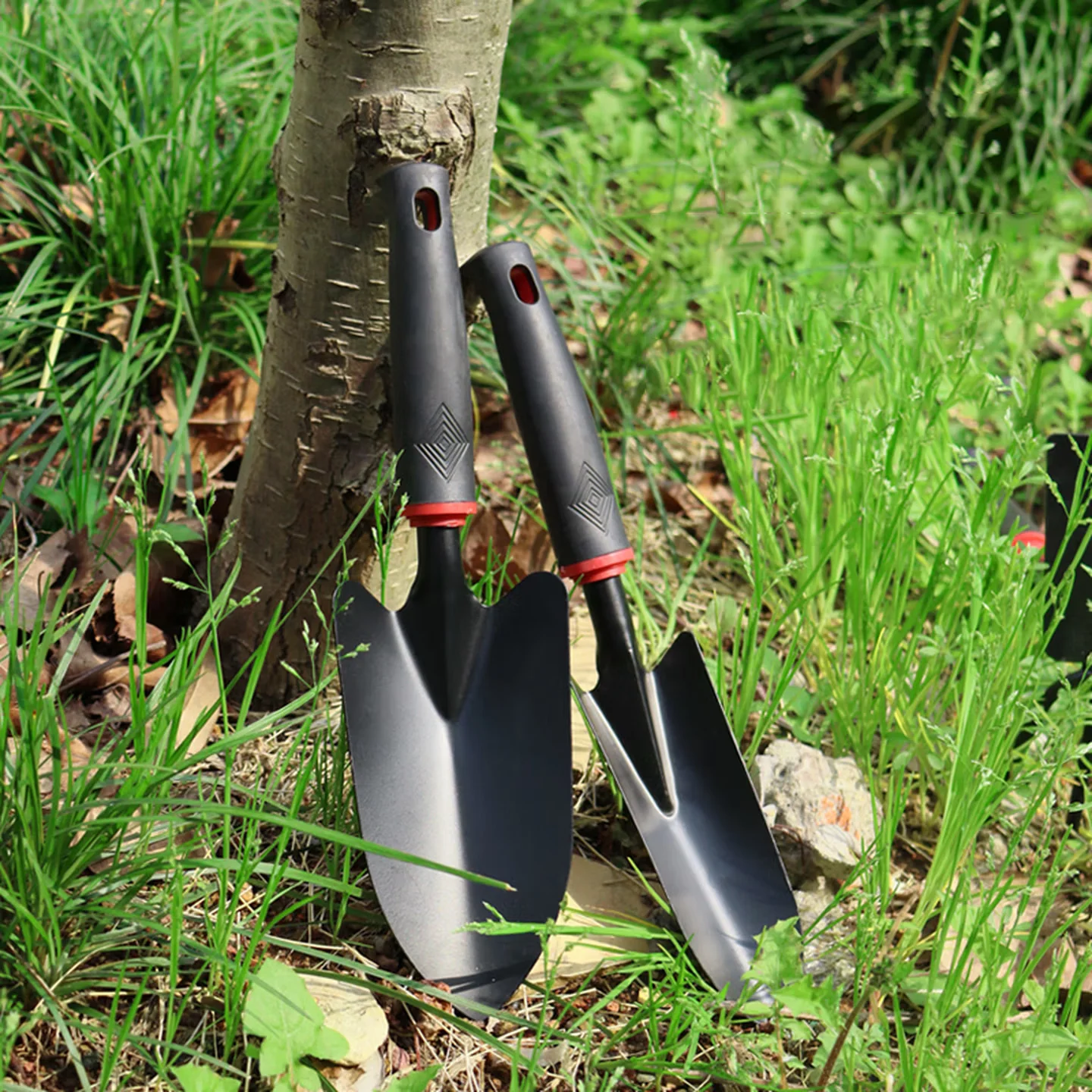Thumbnail 3 - #18 Compare Gardening Tool Sets Before You Buy
