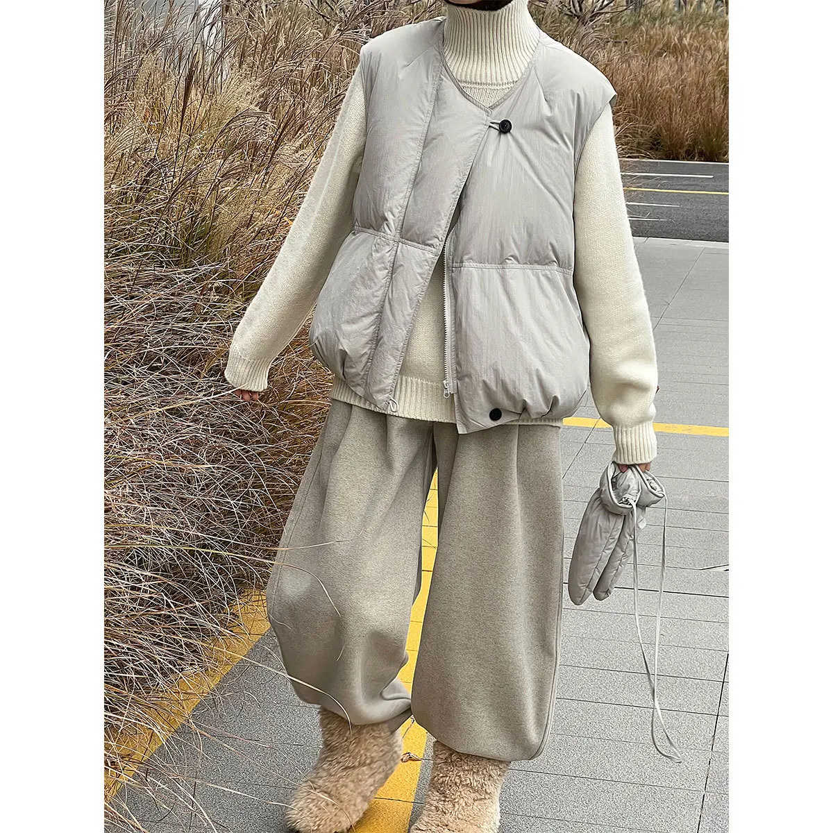 

White Duck Down For Women Winter With Gloves Warm Thickened Vest Coat