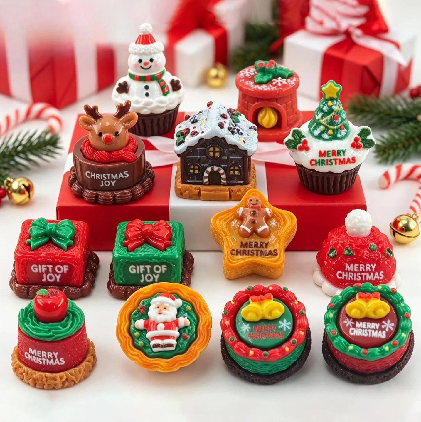 100pcs Wholesale 3D Resin Christmas Cake Snowman Series Mini Resin DIY Accessories for Keychain Jewelry Dollhouse Decor