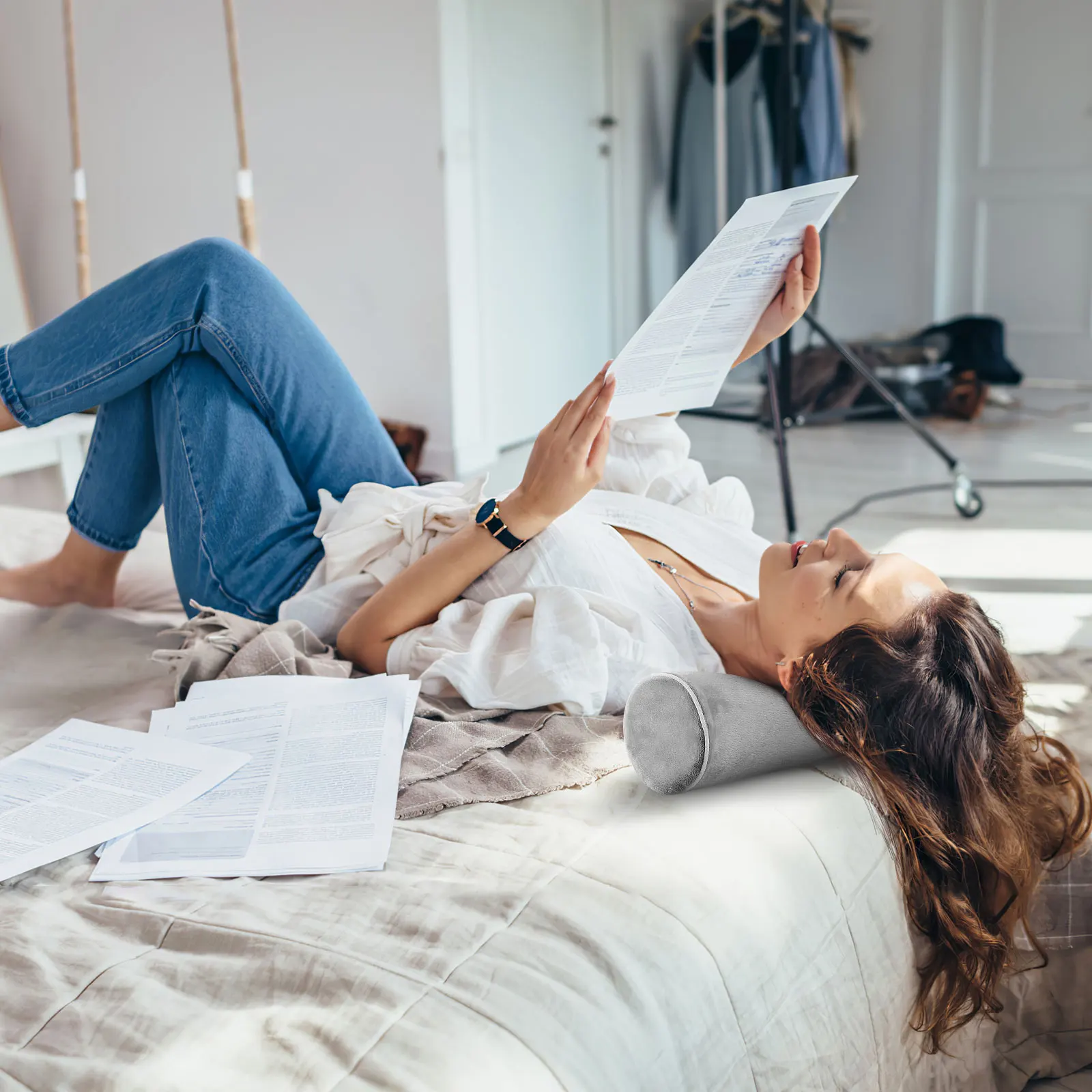 

Cervical Pillow Round Memory Cotton Neck Support Spine Alignment Pain Relief Bolster Lumbar Pillow For Back Knees Legs