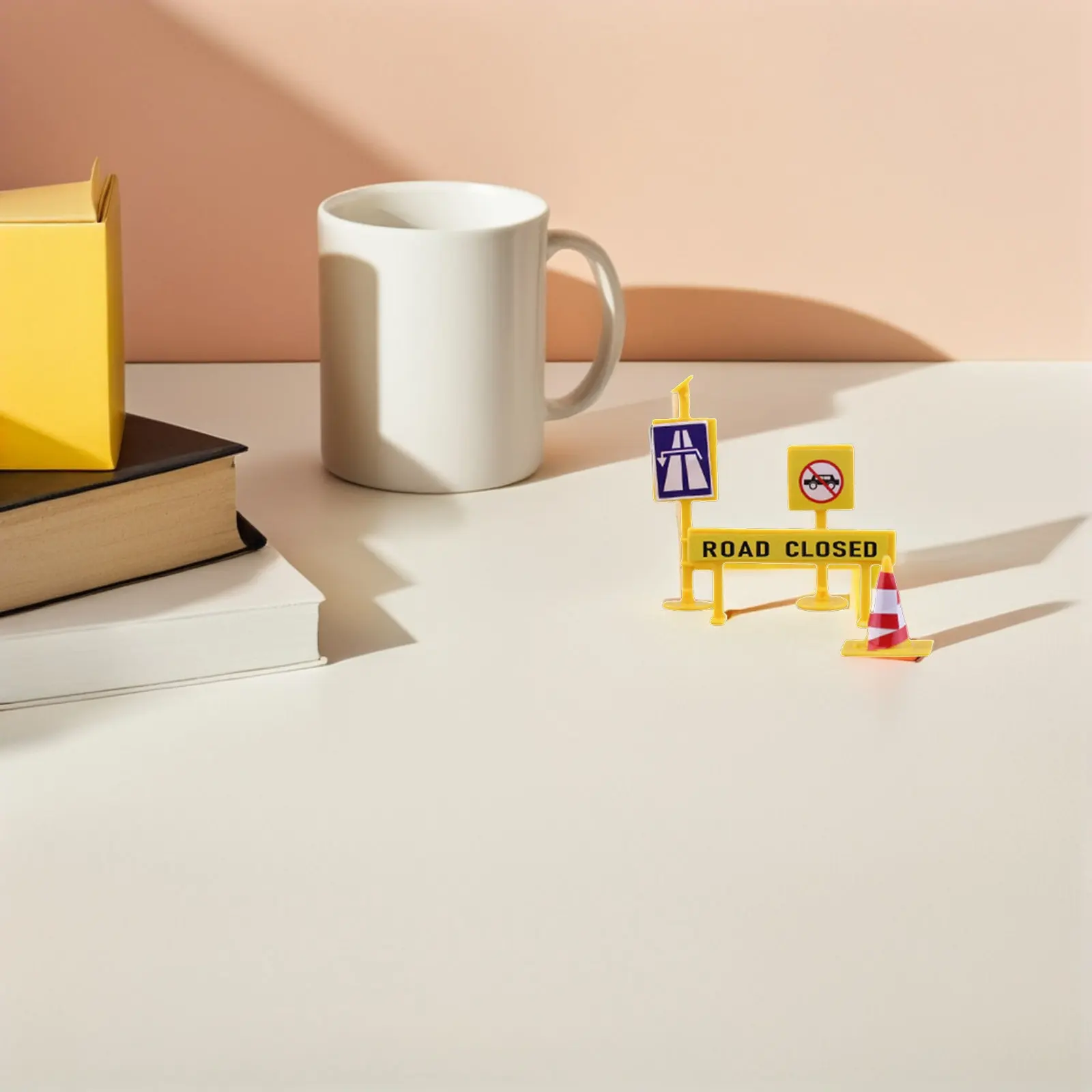 

1Set Smooth Safe Plastic Traffic Sign Barricade Models for Children Early Education Pretend Play Street Scene Simulation