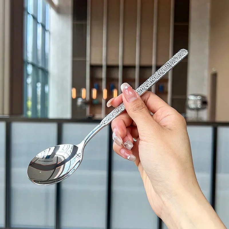 Small daisy eating spoon drinking  304 stainless steel thickened household long spoon drinking Congee spoon 3pcs