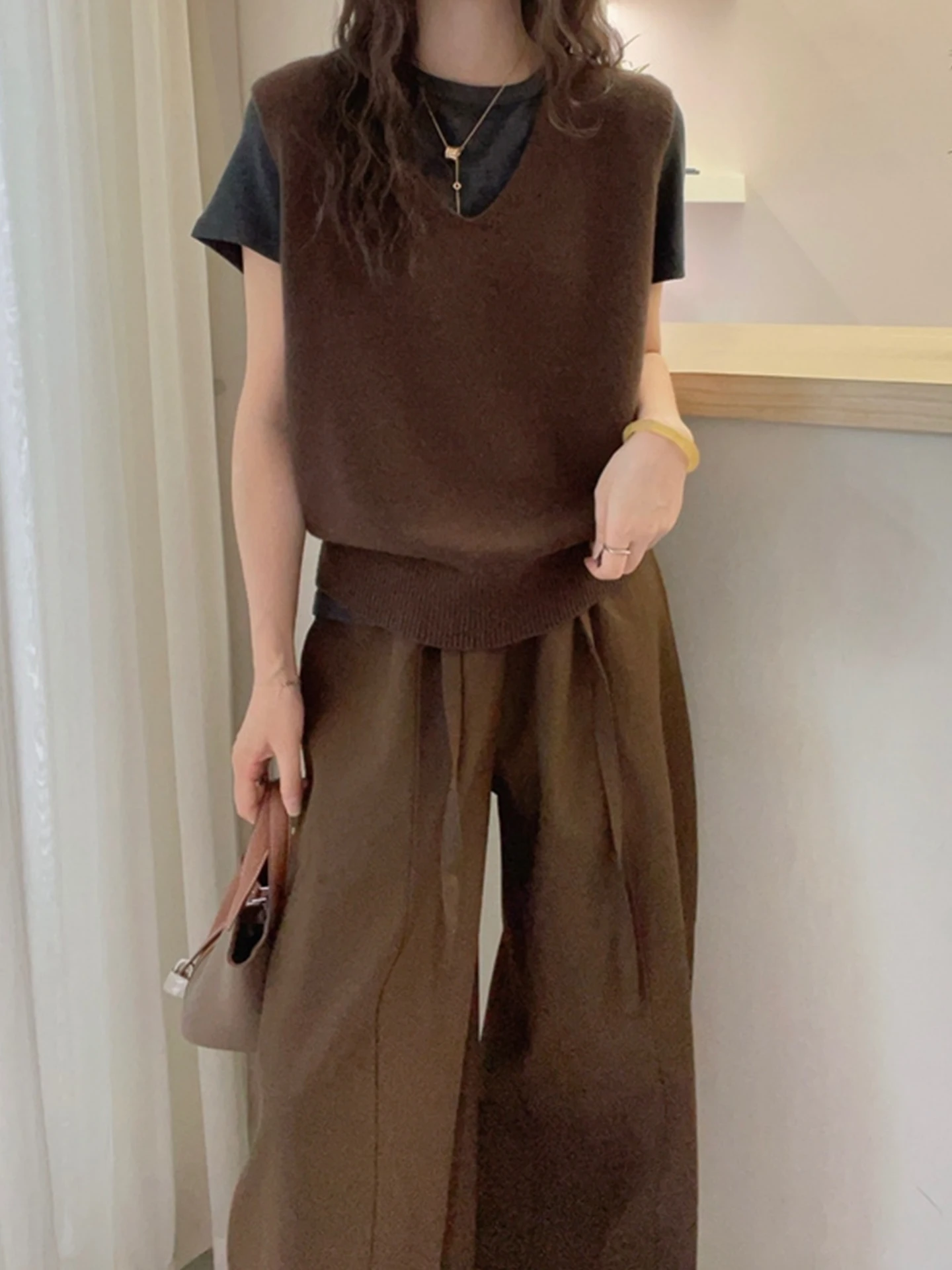 

Comfortable Pure Color Retro Sle Women's Knitted Vest Layering Overhead Top Faionable Autumn Season ential Wardrobe