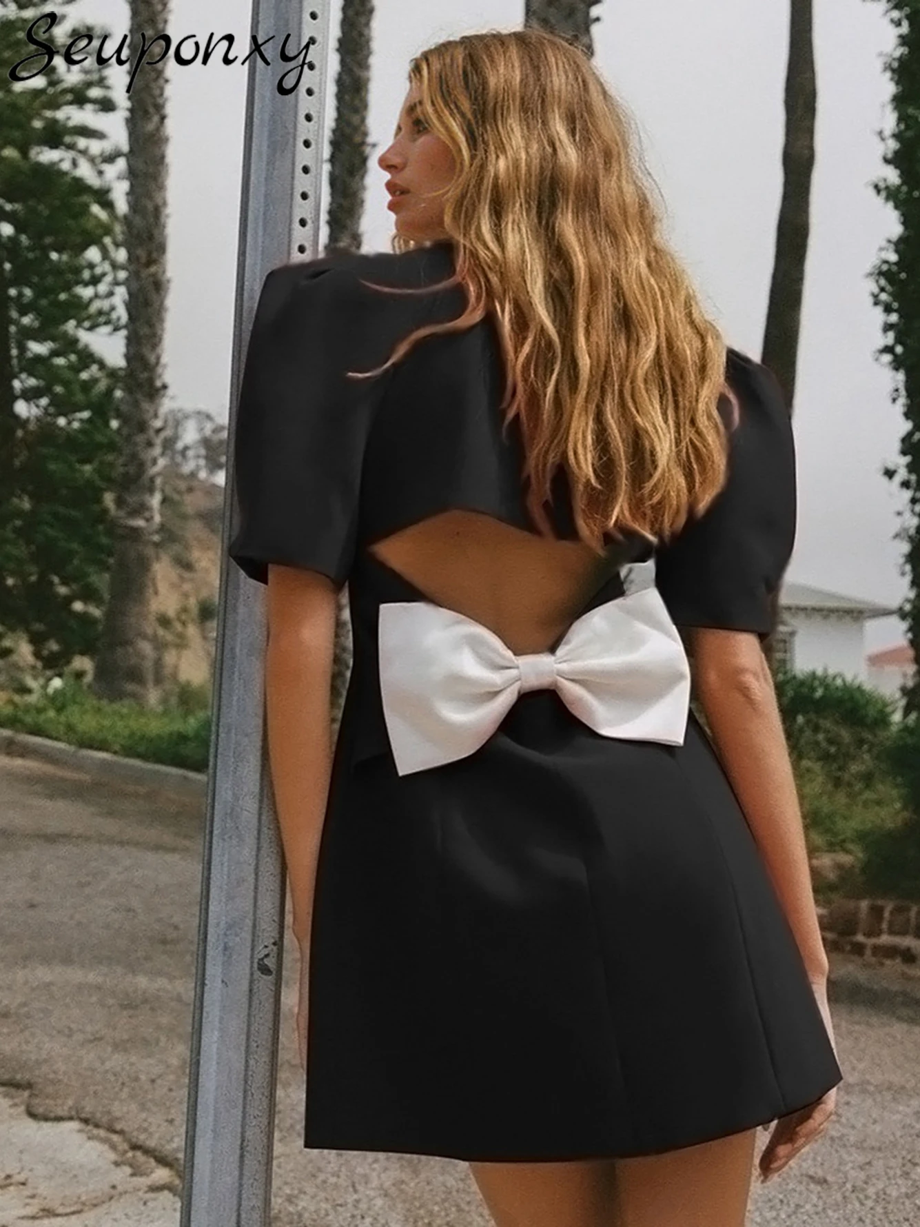 

High Quality Black Sexy V-Neck Short Sleeved Button Backless Bow Mini Dress 2023 Summer Women'S Elegant Celebrity Party Dress