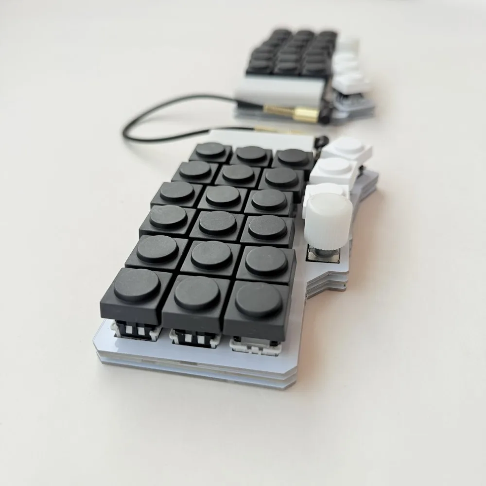 【Hot Sales】Silakka44 Split Keyboard Dual Knob Hotswap QMK/VIAL RP2040 Gaming Keyboard Kit Toy Keycap MX Switch Accessory Teclado view 6