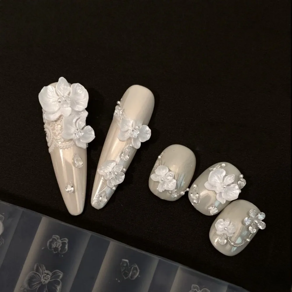Silicone Nail Art Carving Template Flower Pattern Reusable 3D Phalaenopsis Flower Mold Butterfly Orchid Design Carving Template