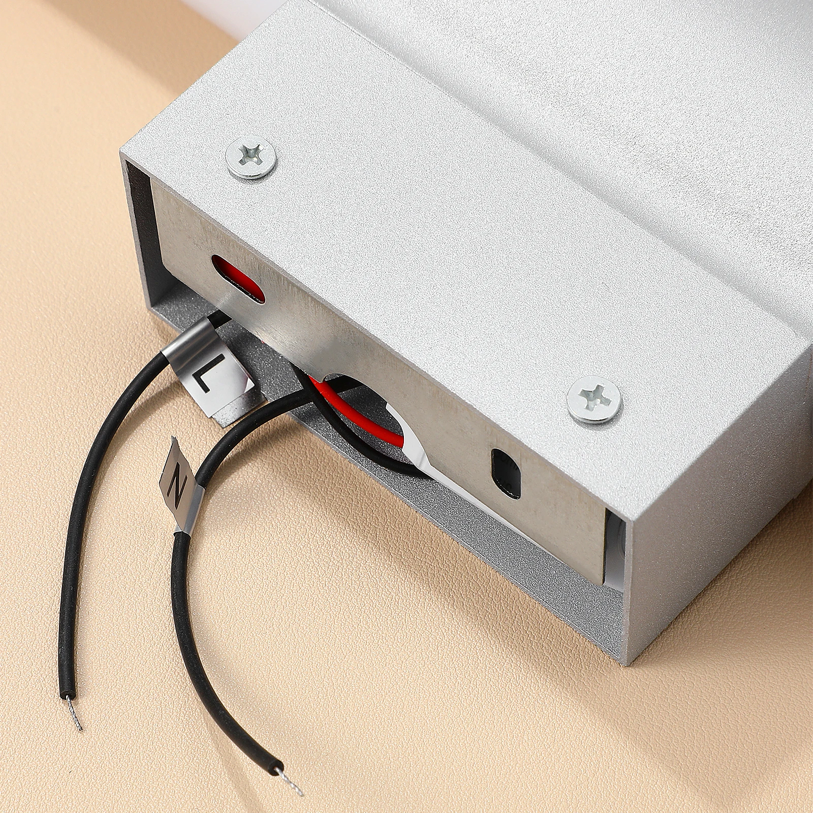 Luz LED de tocador para espejo, estilo moderno y sencillo, pantalla acrílica de alta transmitancia, LED incorporado suave y no deslumbrante para Baño