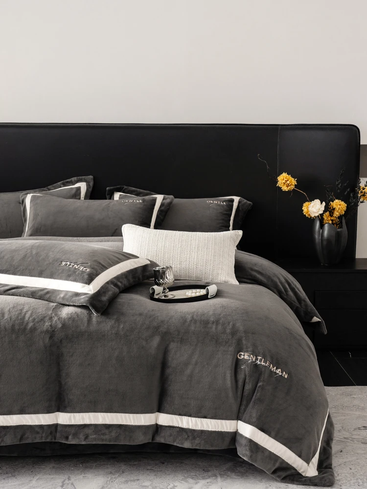  Thiened Milk Velvet Four-Piece Bedding Set Double-Sided Coral Velvet Flannel Anti-Static  Color Duvet Cover ...