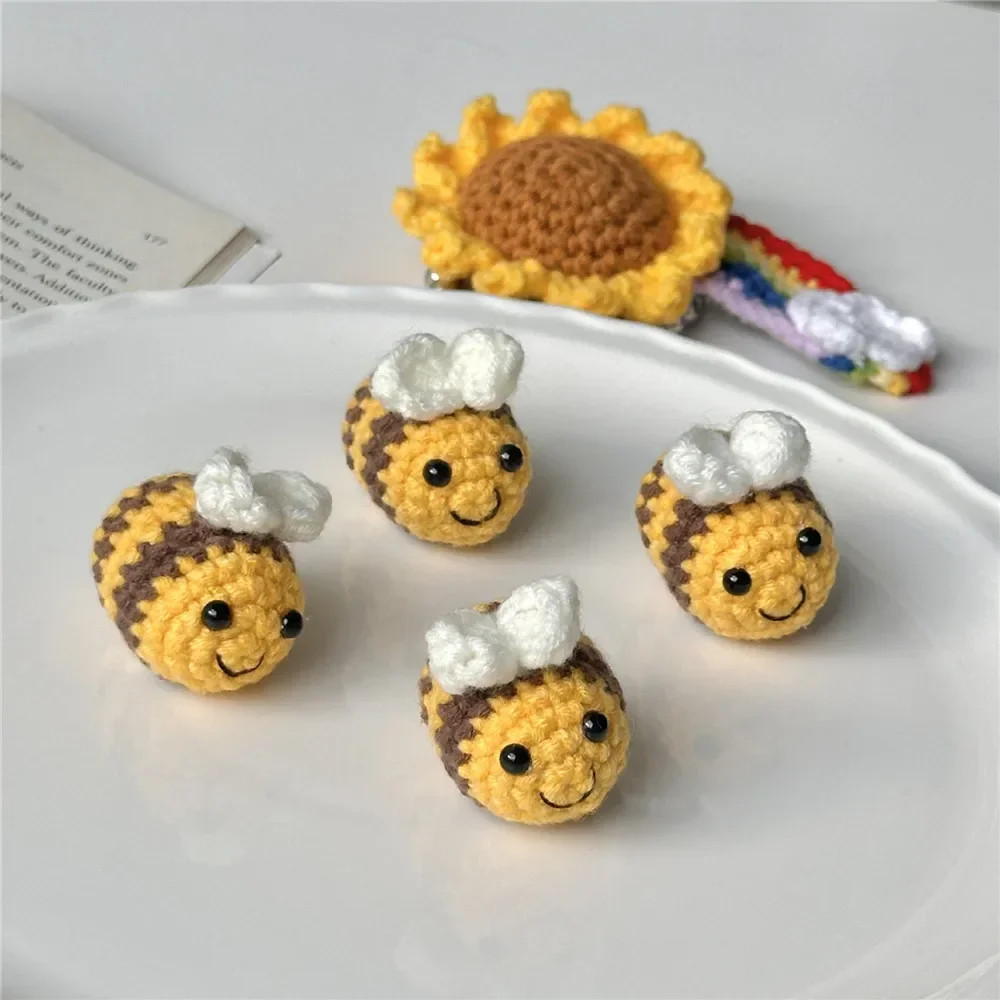 

5PCS Crochet Bees DIY Handmade Knitted Keychain Keyring Crocheted Mini Bees Pendants Car Key Ring Handbag Charms Gifts