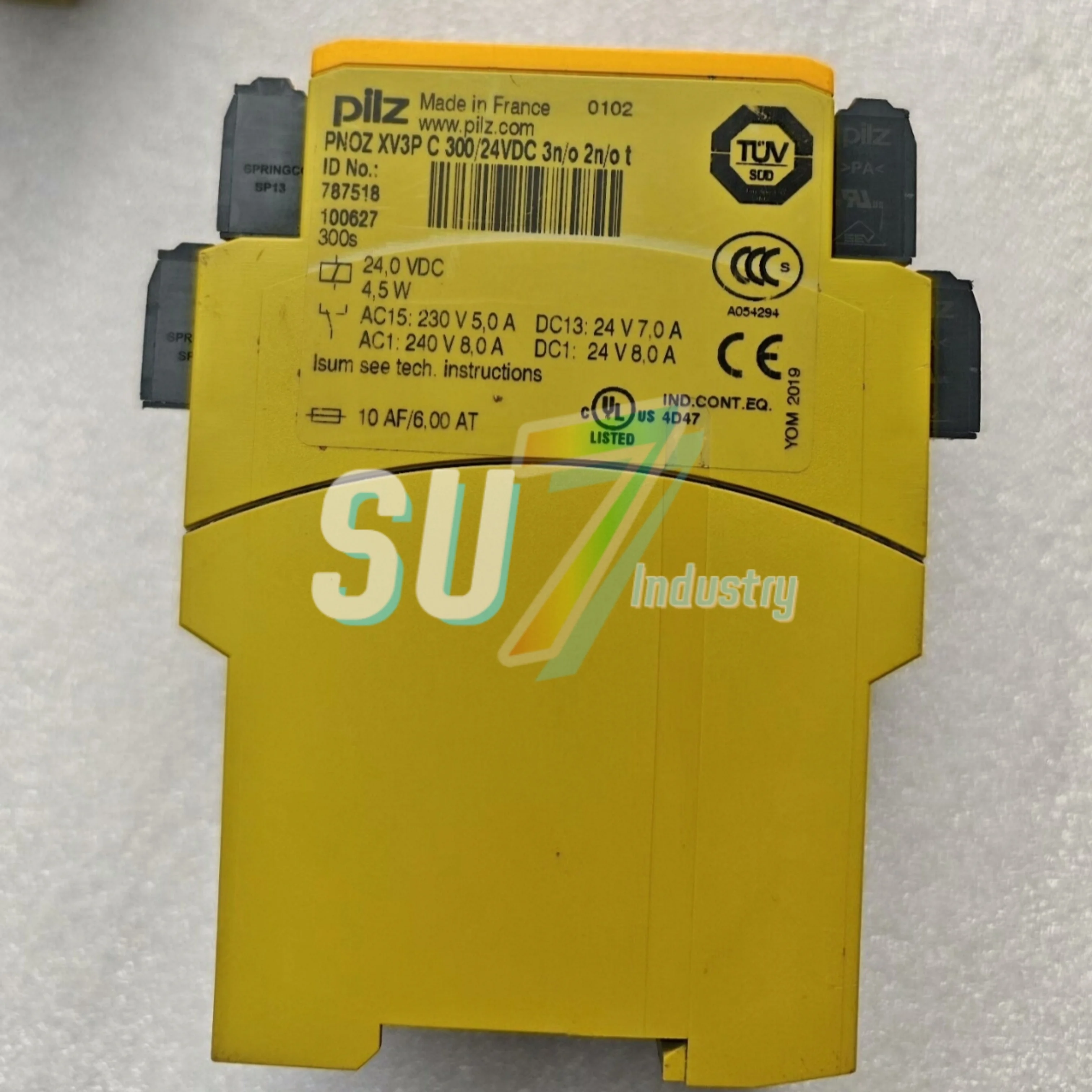 787518 PNOZ XV3P 787585 PZE X4P 787602 PNOZ XV1P safety relay new in stock