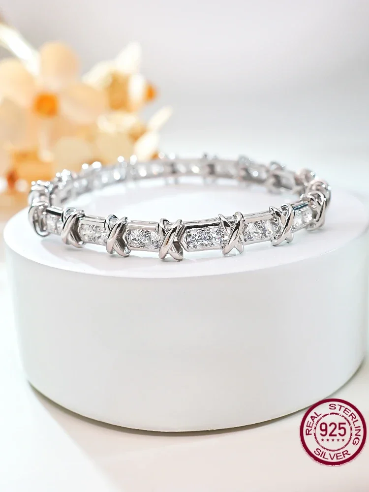 

Light luxury 925 sterling silver niche design bracelet with high carbon diamond inlay, versatile fashion wedding wholesale