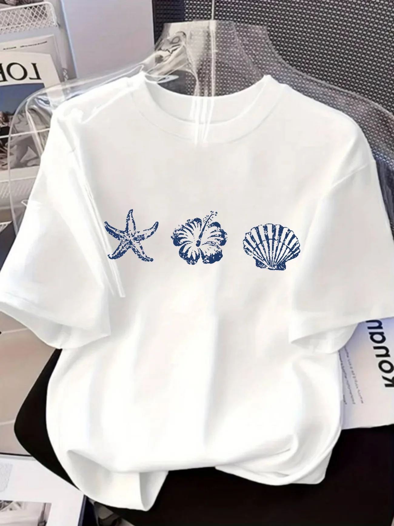 Starfish Shell Graphic T-Shirt Ocean Beach Style Hibiscus Flower Print Tee Summer Harajuku Casual White Tops Women
