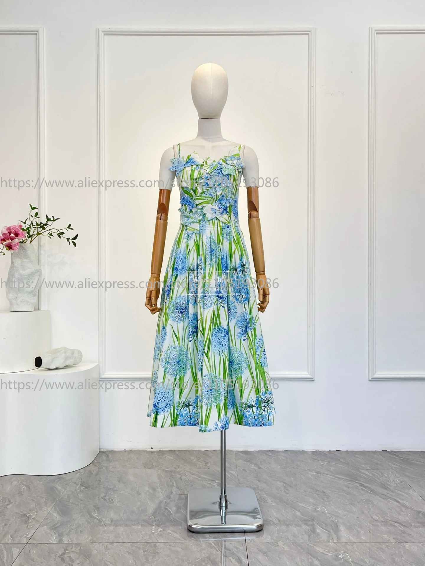 2026年新作 グリーンフローラルプリント ノースリーブ 花柄アップリケ チューブミディドレス ホリデー向け