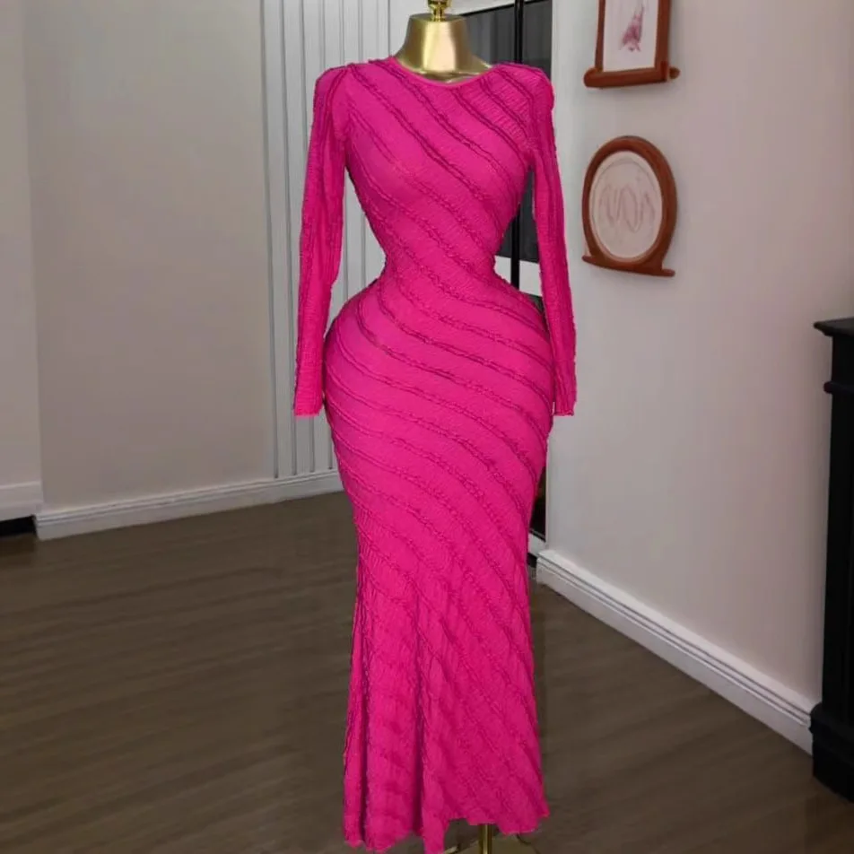 2025 ฤดูร้อนใหม่ผู้หญิงหวานและสดรอบคอแขนยาวเอวสูงชุดกระชับสัดส่วน