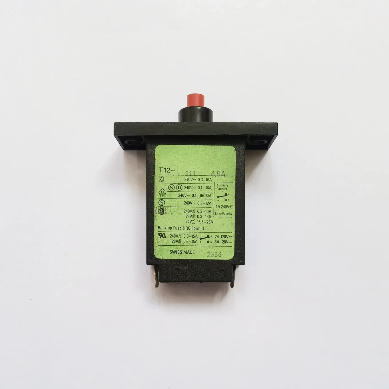 Original New 100% overload protection switch T12-111 6A 8A240VAC
