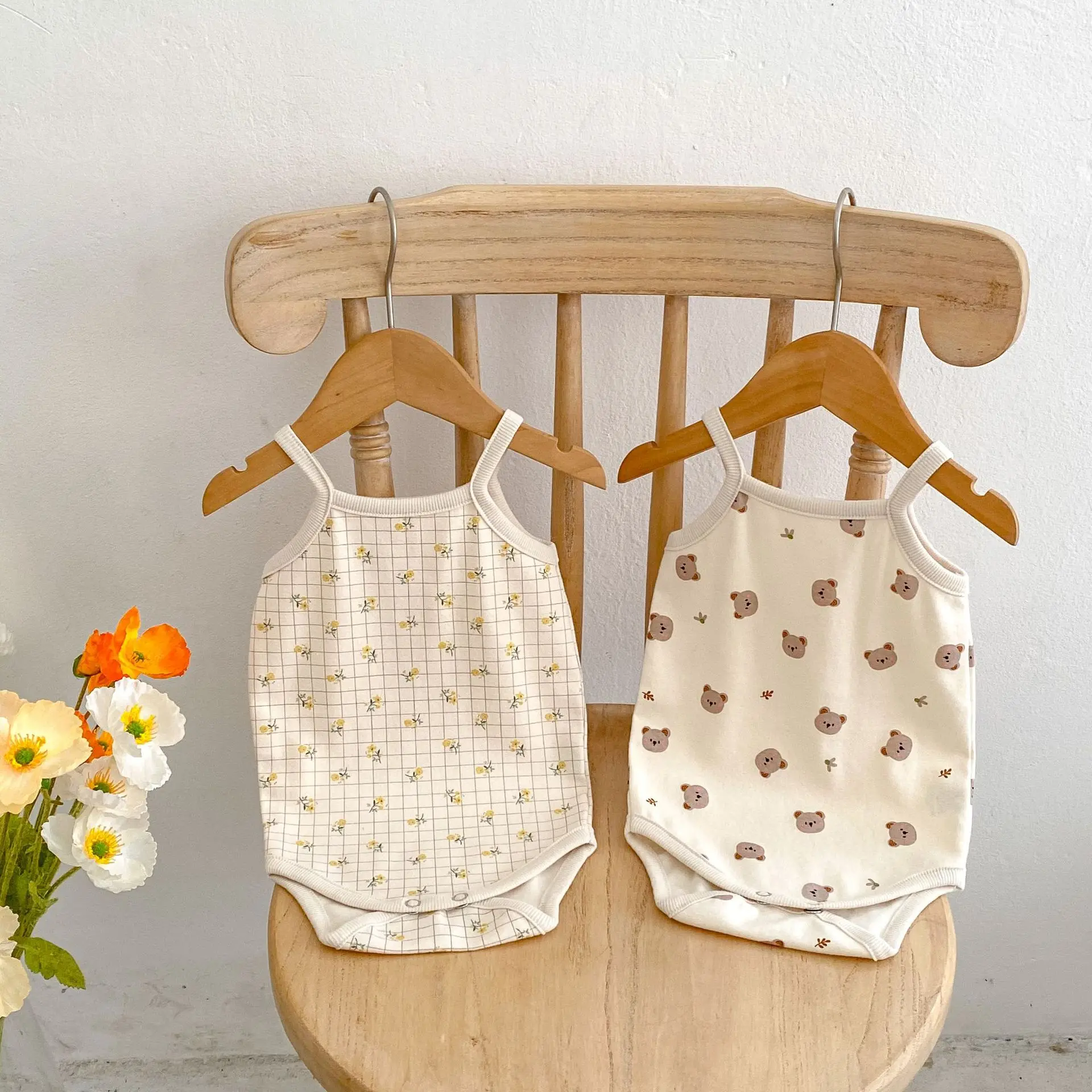 INS Summer Baby Sleeveless Hanging Strap Bag Fart Coat Little Bear Fragmented Flower Triangle Harper for Infants and Toddlers