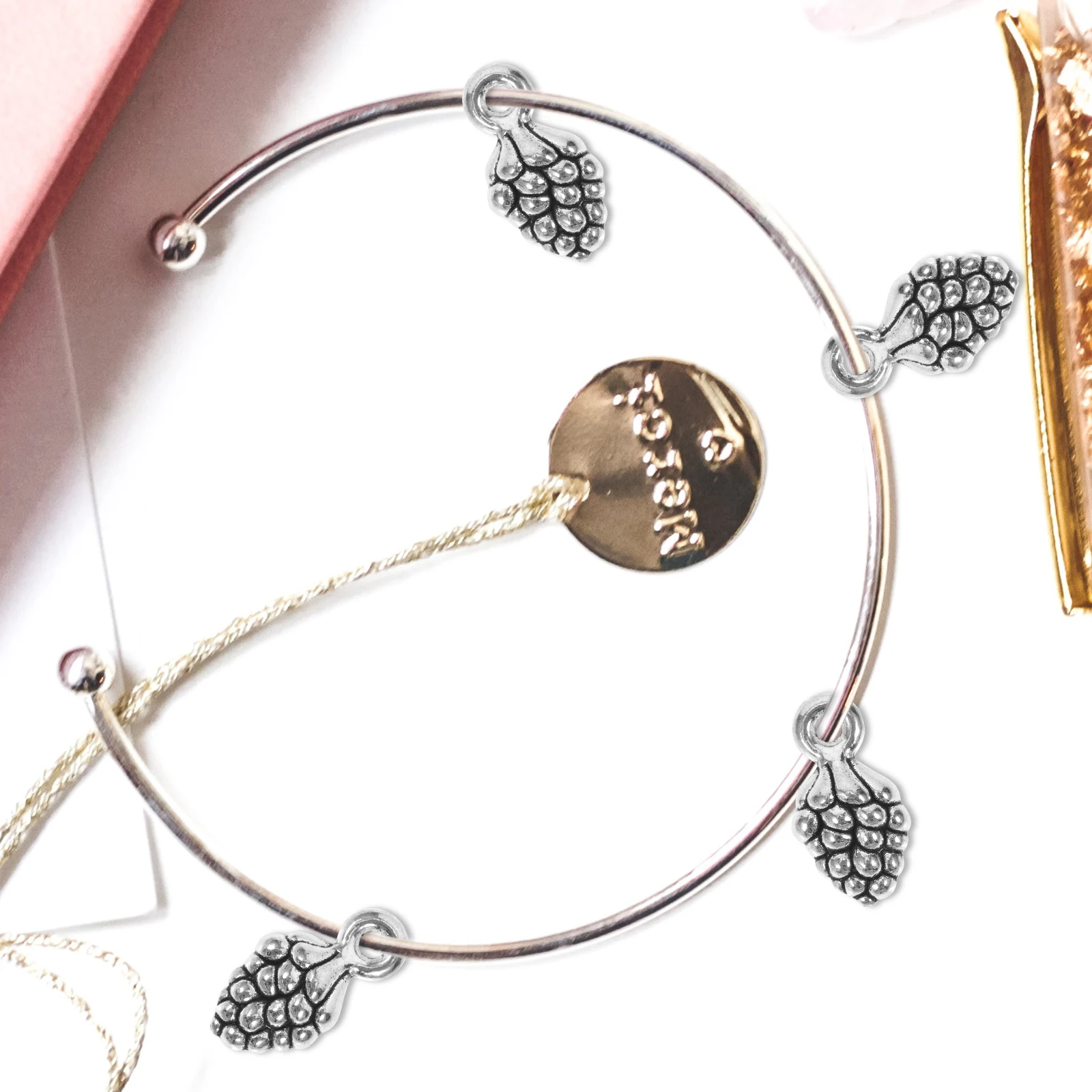 

100Pcs Creative DIY Charms 3D Pine Cone Design Necklace Earring Jewelry Making Pendants Jewelry Charms Key Ring Decor