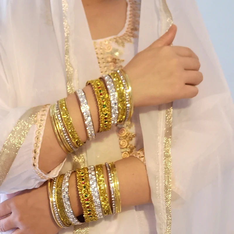 سوبر فلاش سوار المرأة الخفيفة الفاخرة الرائعة النمط المصري نسخة ضيقة غريبة مليئة بالماس سوار الرجعية