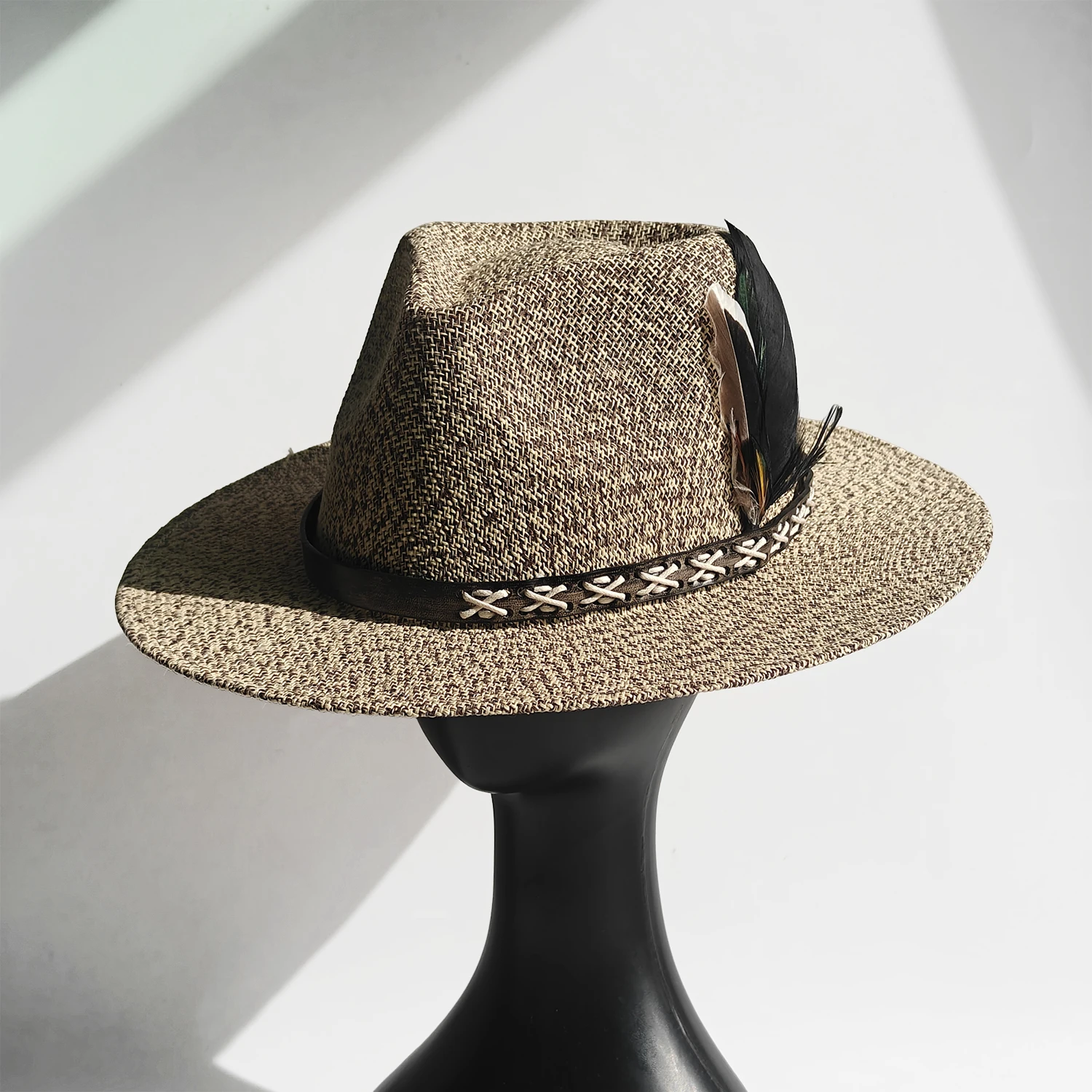 Handwoven Hat Feather Accessorie Men Wide-Brim Panama Jazz Hat Outdoor Sun Protection Straw Hat Unisex Style for Spring & Summer