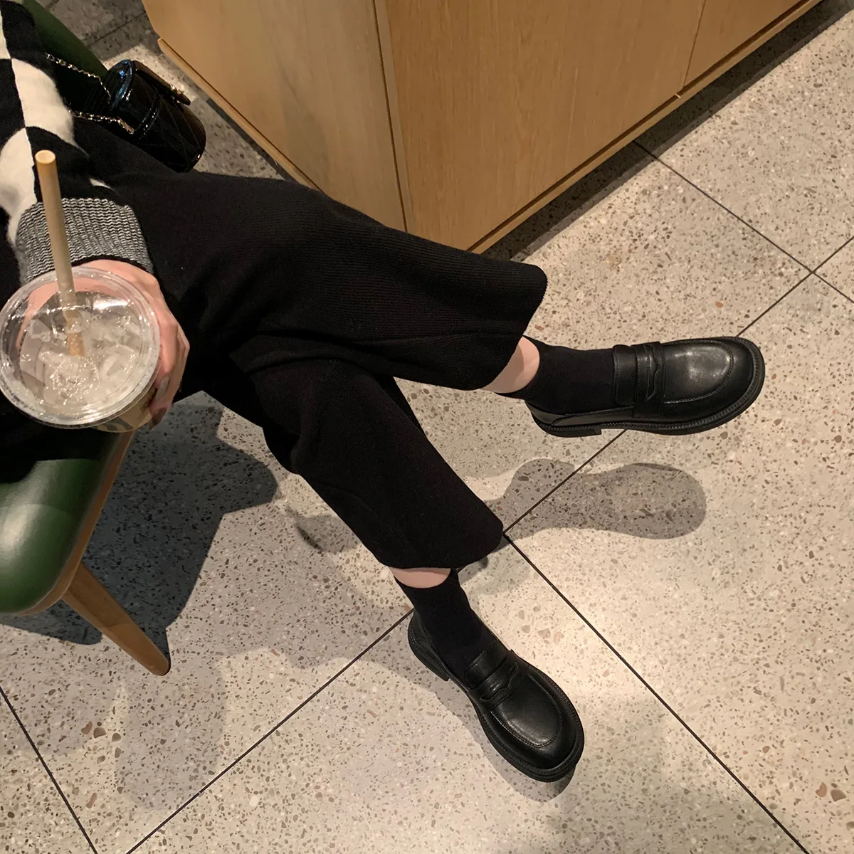 Fashion work shoes women's black British flat shoes leather  wholesale new professional  occupational footwear