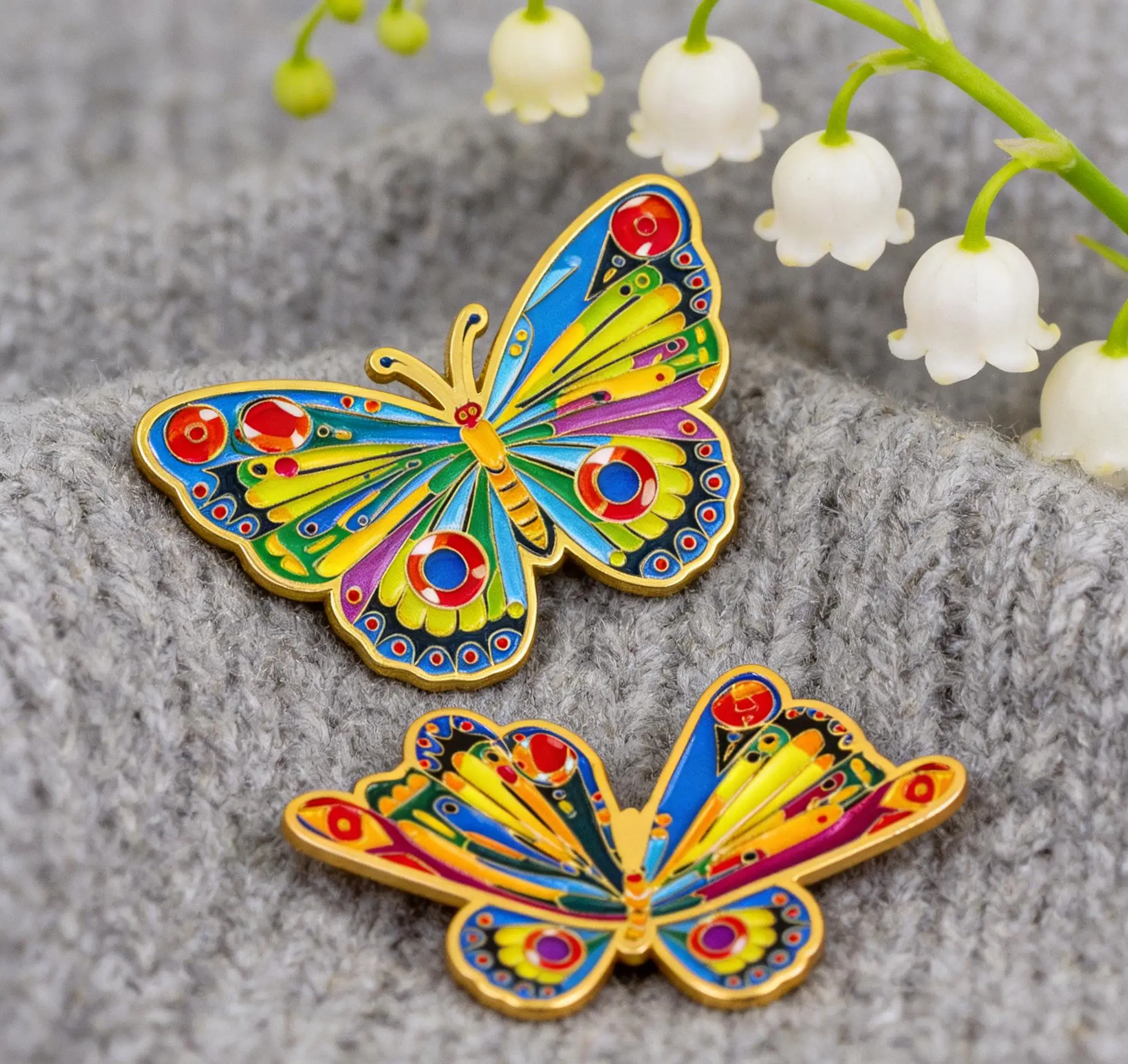 2 Stück/Set Regenbogen-Schmetterlings-Emaille-Anstecknadeln für Damen, Anstecknadeln für den Revers, Abzeichen für Rucksack, Kleidung, Accessoires, Modeschmuck, Geschenke