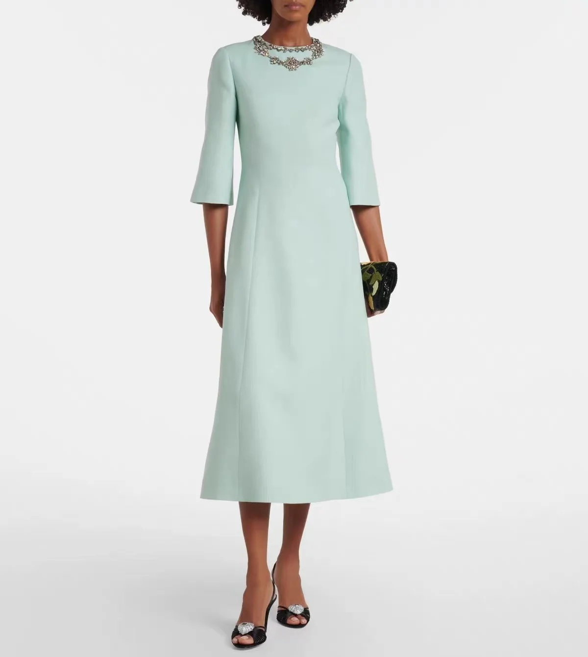 Vestido Midi de Mujer en Verde Menta de Seda y Lana Premium con Escote Adornado con Pedrería, Vestido de Noche Formal Negro