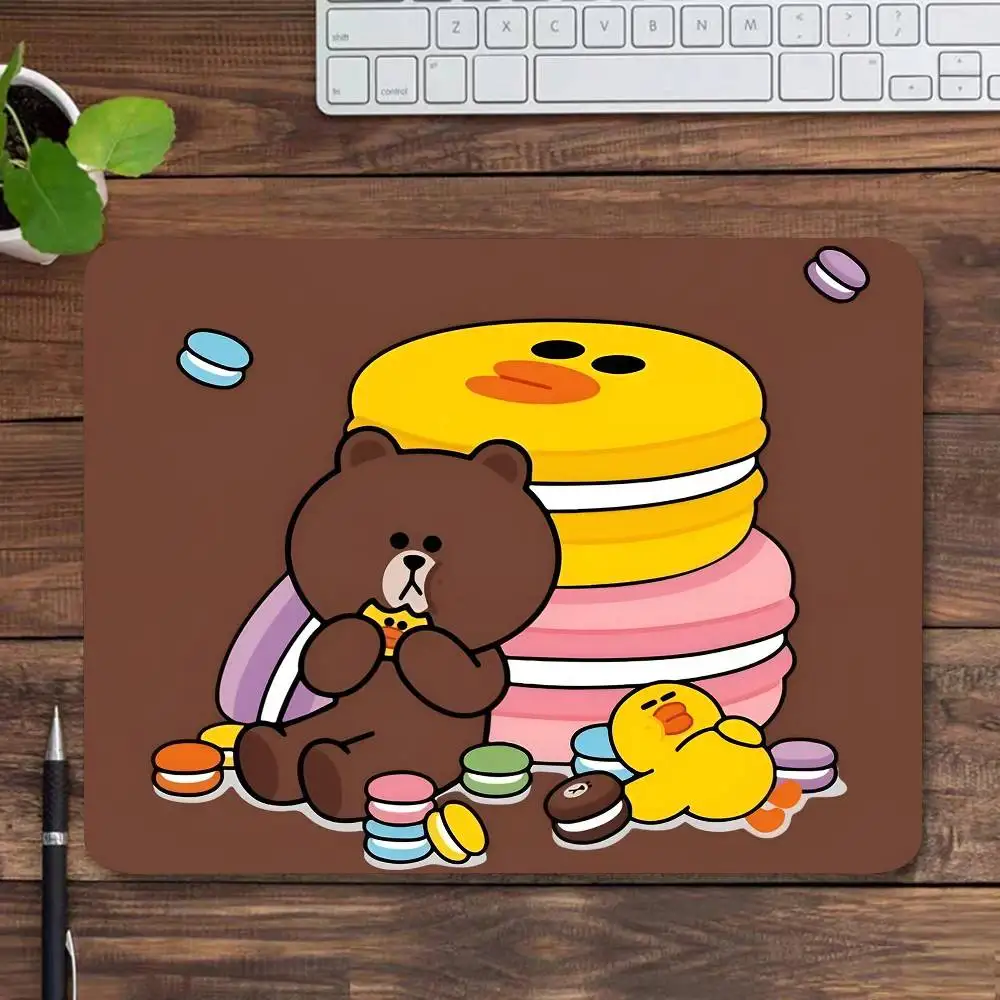 Cute Korean L-LINE FRIENDS Brown Bear And Cony Mousepad Small LockEdge Mouse Pad For Gamers Computer Desk Pad Rectangular