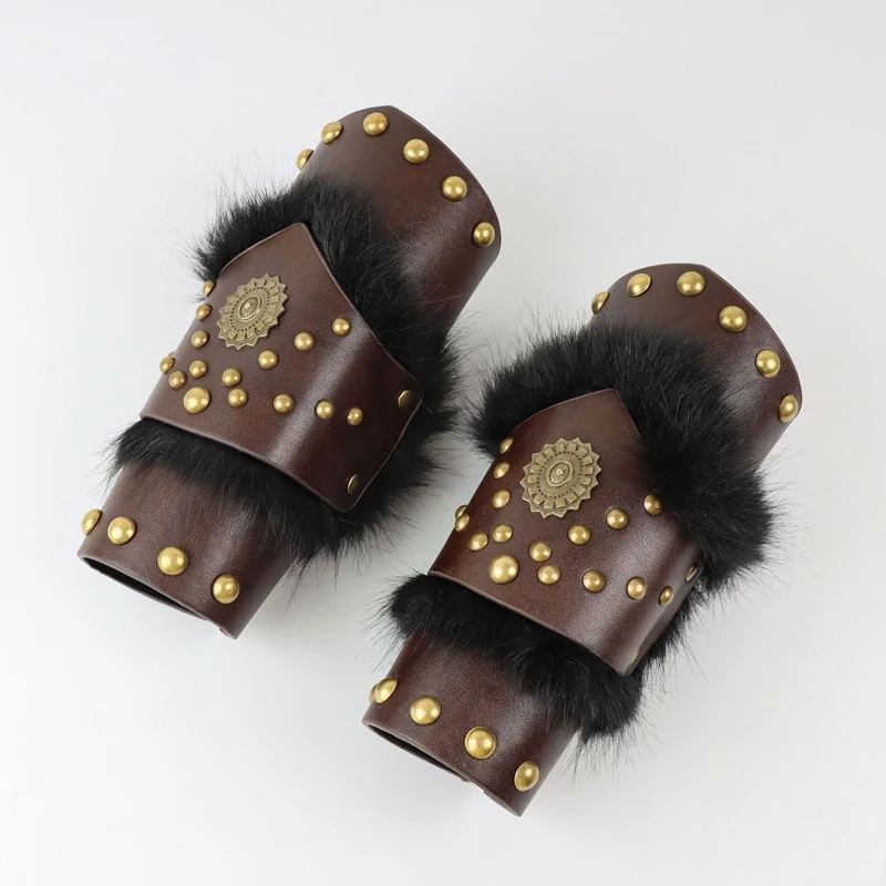 1 stks Middeleeuwse Steampunk Bont Polsband PU Lederen Arm Armor Guards Viking Ridder Handschoen Bracers Renaissance Cosplay Props