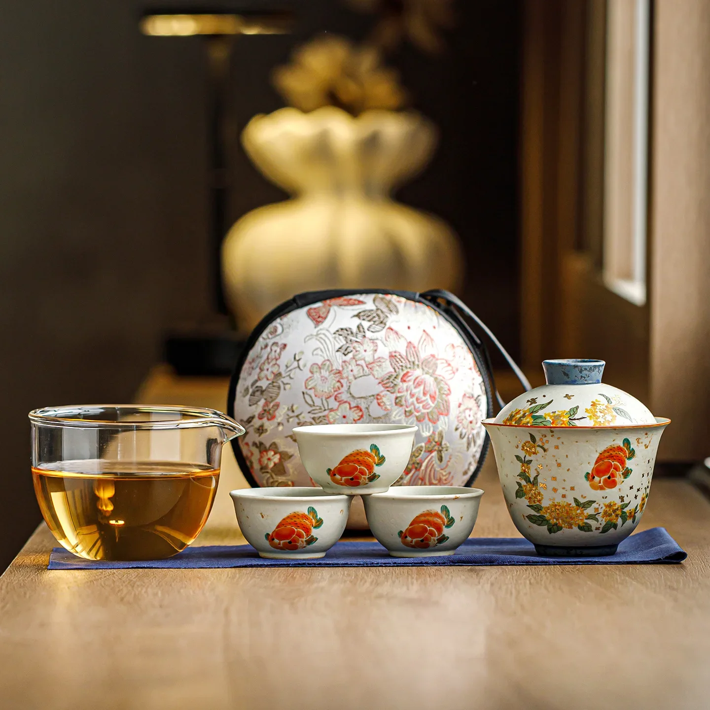 Blue and White Covered Bowl Kuai Ke Jin Gui Youyu Tea Maker Flower Luxury Gift One Pot Three Cups Travel Outdoor Camping Tea Set