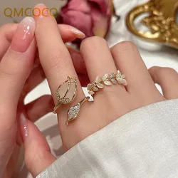 QMCOCO 2022 New Senior Sense Of Tulip Gold Color Leaf Ring Ladies And Girls Fashion Unique Design Delicate Party