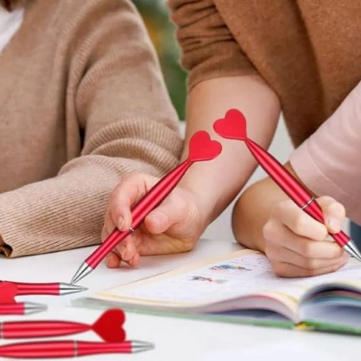 12 Valentine's Day heart-shaped pens, party pens, heart-shaped ballpoint pens, office school Valentine's Day wedding party gifts