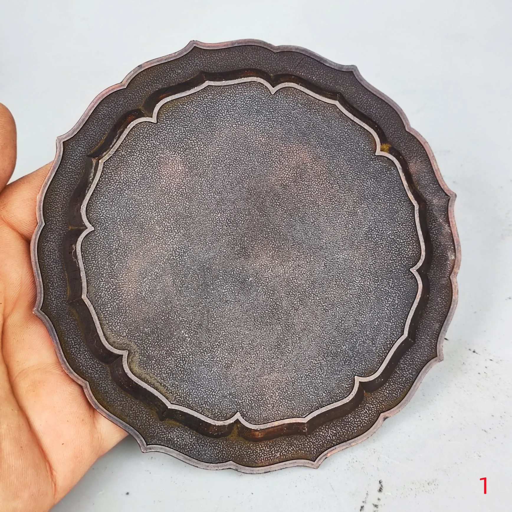 Round Metal Tray Chinese Retro Decorative Plate Storage Plate Dessert Plate Nut Fruit Cake Bronze Tray Snack Kitchen Plate