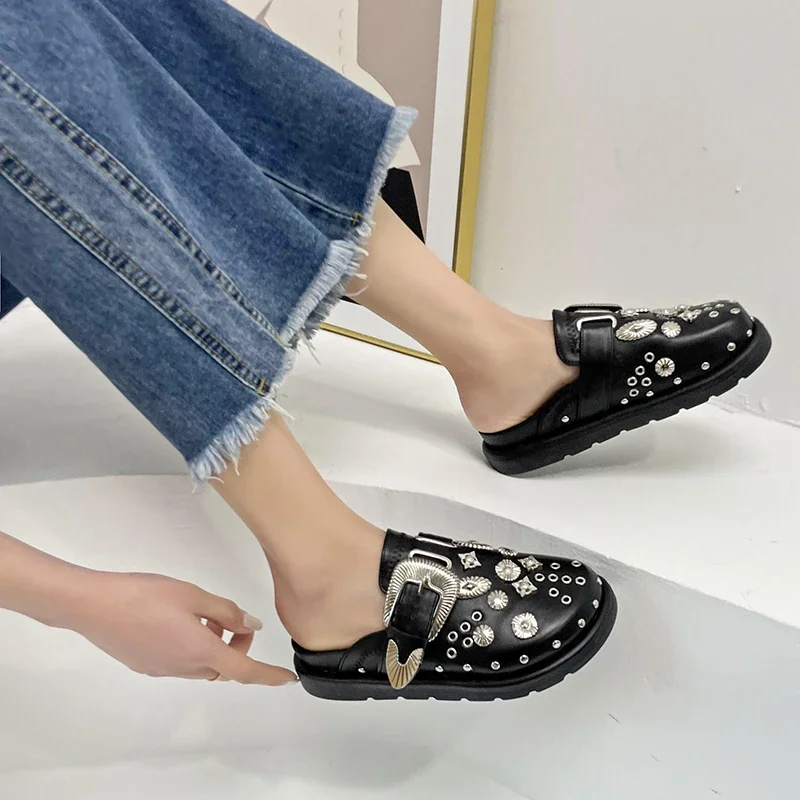 Baotou sandálias femininas usam sola grossa rebite moda sandálias em forma de diamante mohler sapatos chinelos sapatos femininos