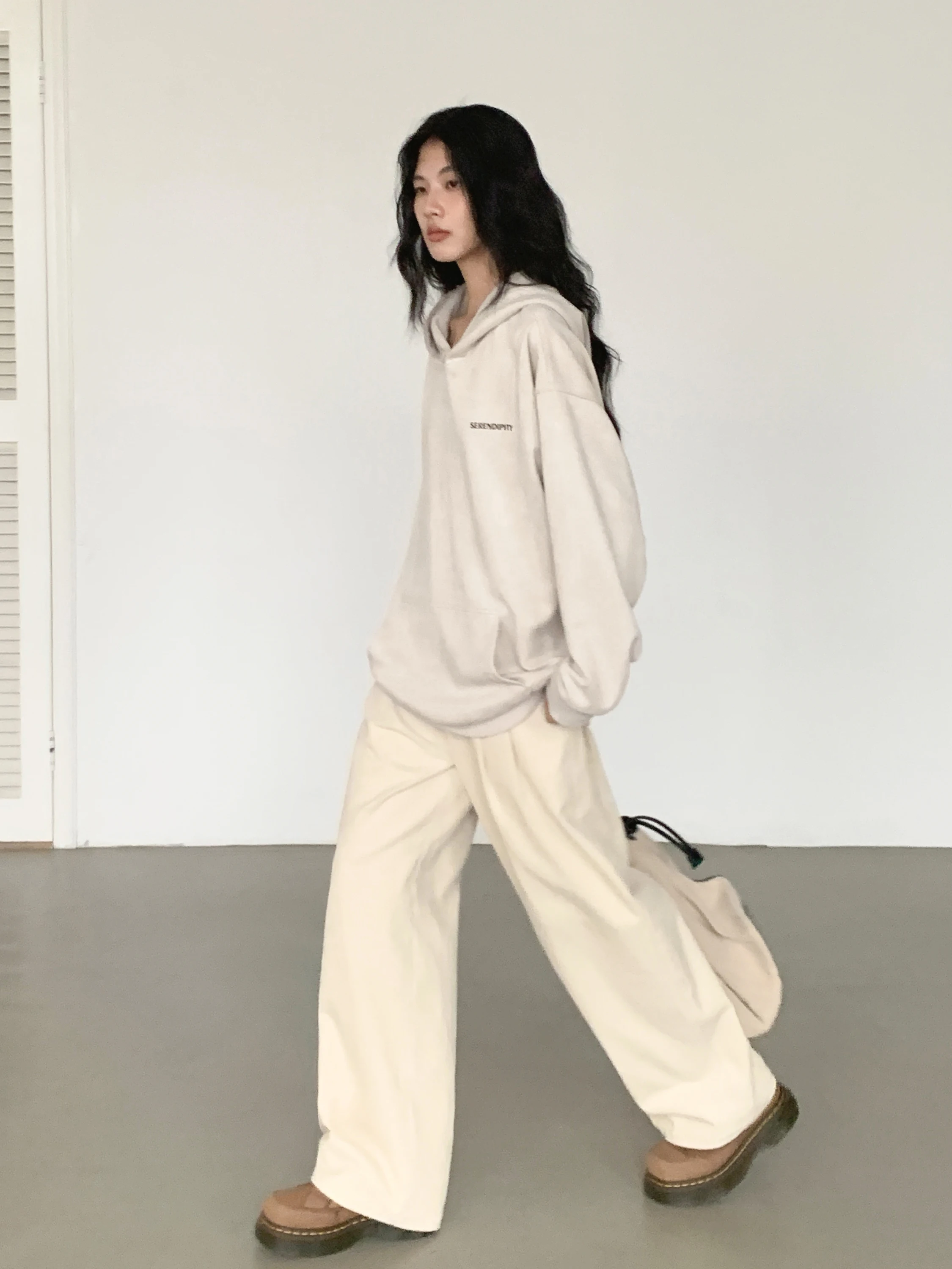 EIGHTHMONTH Felpa con cappuccio in pelle scamosciata da donna Casual Allentato Sle Lungo Sve Cappotto sopra la testa Alla moda Autunno Nuovo arrivo Vestibilità comoda