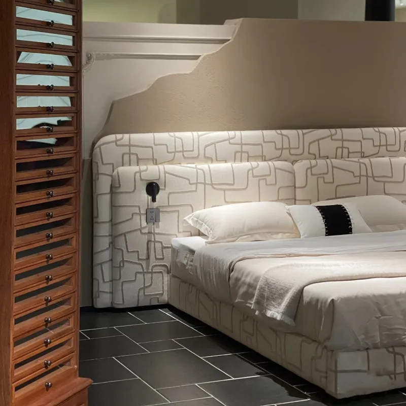 Modern fabric bed double bed with master bedroom furniture beige geometric pattern 1.8 meters soft bag bedside