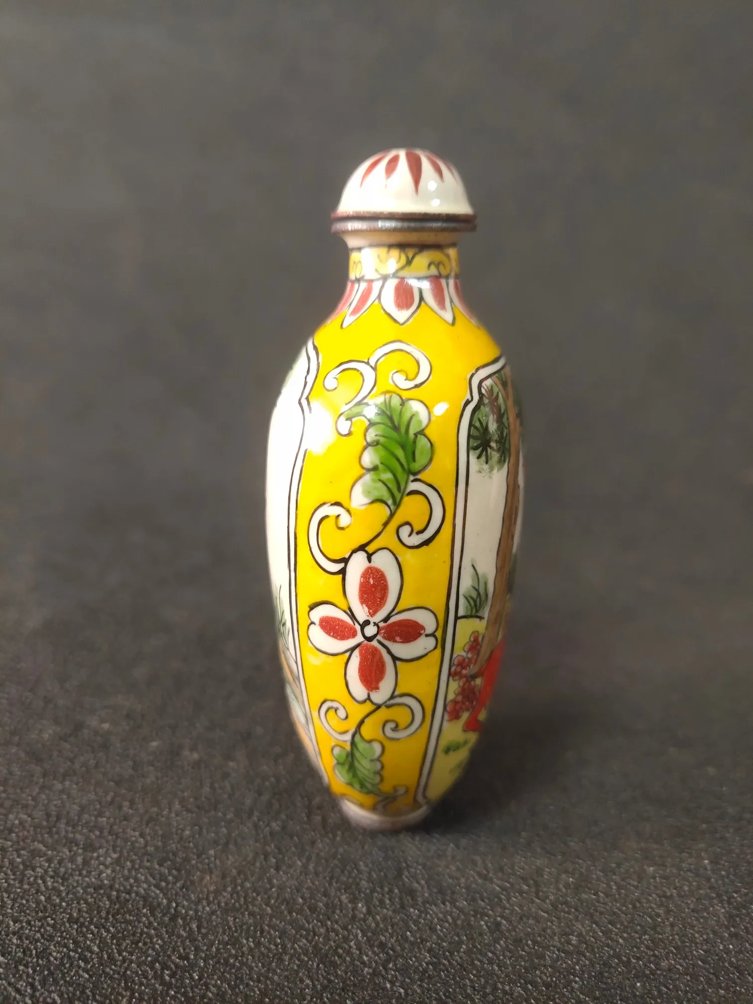 Antique Collection Cloisonne Sika Deer Snuff Bottle Decorative Ornaments