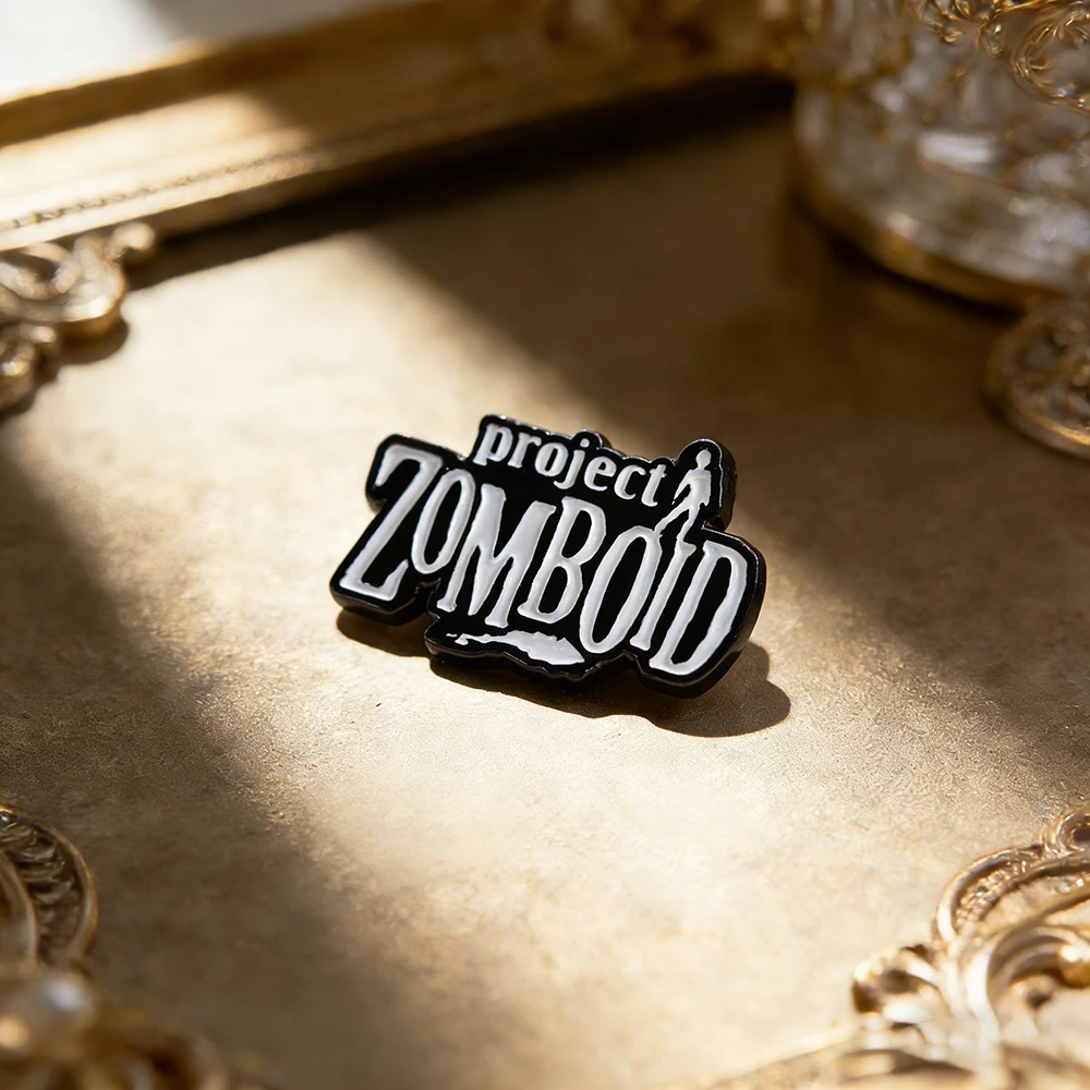 P-Project Zomboid Spiel-Logo-Brosche, Horror-Spiel-Anstecknadel für Gamer, Fans, Sammler, Zombie-Survival-Deko – Detail 4